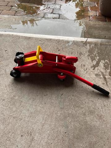 Garagekrik - Gebruikt bijna nieuwe. beschikbaar voor biedingen