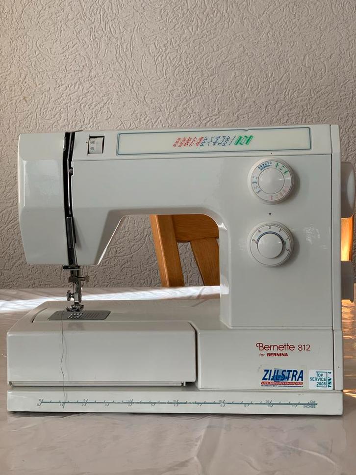 Bernette 812 Naaimachine - Goede Staat, Hobby en Vrije tijd, Naaimachines en Toebehoren, Zo goed als nieuw, Naaimachine, Bernina