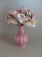 Paars Vaasje met kunstbloemen, Gebruikt, Overige kleuren, N.v.t., Aardewerk of Porselein