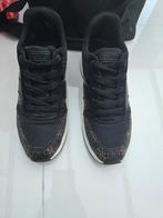 Guess Zwarte Sneakers Maat 39, Kleding | Dames, Schoenen, Guess, Zwart, Ophalen of Verzenden, Sneakers of Gympen