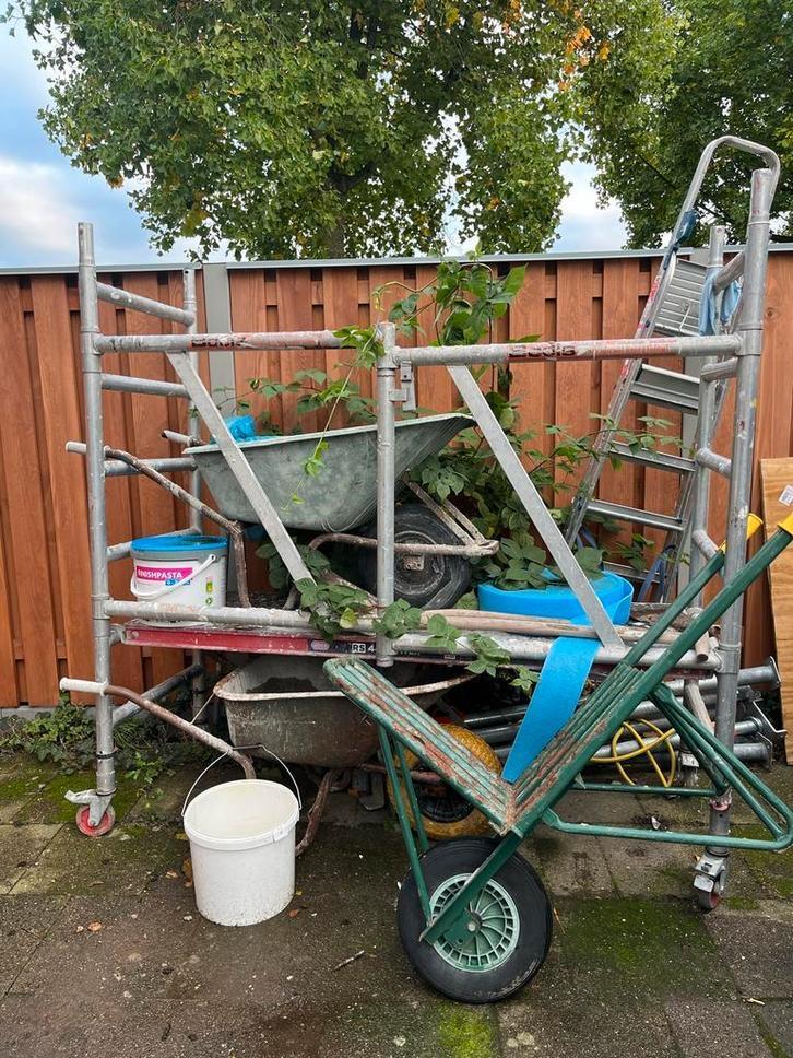 Bouwmateriaal: Kruiwagens, Steiger, Acrow Prop, Ladder, Doe-het-zelf en Verbouw, Steigers, Gebruikt, Gevelsteiger, 2 tot 5 meter