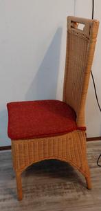 Rieten stoel met rood kussen, Ophalen, Gebruikt, Stof, Landelijk