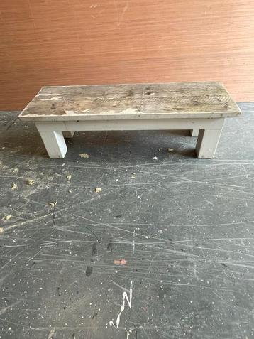 Houten Bankje - Rustiek beschikbaar voor biedingen