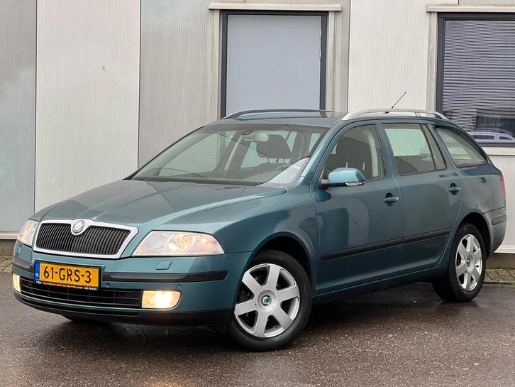 Skoda Octavia 1.6 Combi FSI 115pk Navi Clima Cruise PDC APK!, Auto's, Skoda, Bedrijf, Octavia, ABS, Airbags, Airconditioning, Alarm