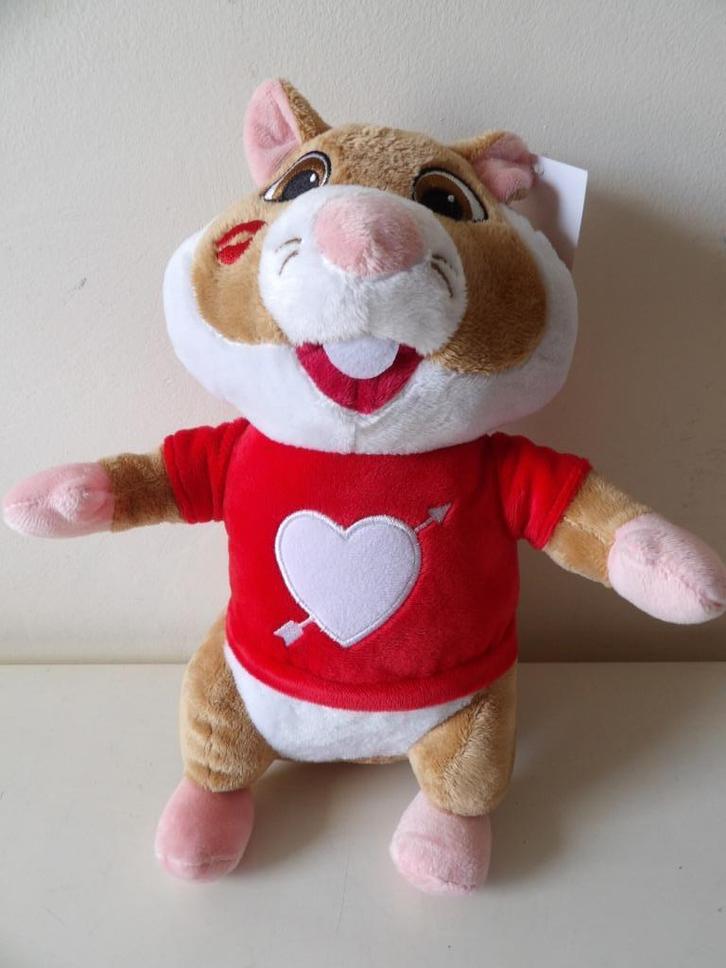 nieuw met kaartje AH knuffel hamster hart op trui 5300867, Kinderen en Baby's, Speelgoed | Knuffels en Pluche, Nieuw, Overige typen