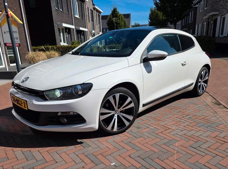 Volkswagen Scirocco 1.4 TSI 118KW DSG 2011 Wit, Auto's, Volkswagen, Scirocco, ABS, Airbags, Airconditioning, Alarm, Bochtverlichting