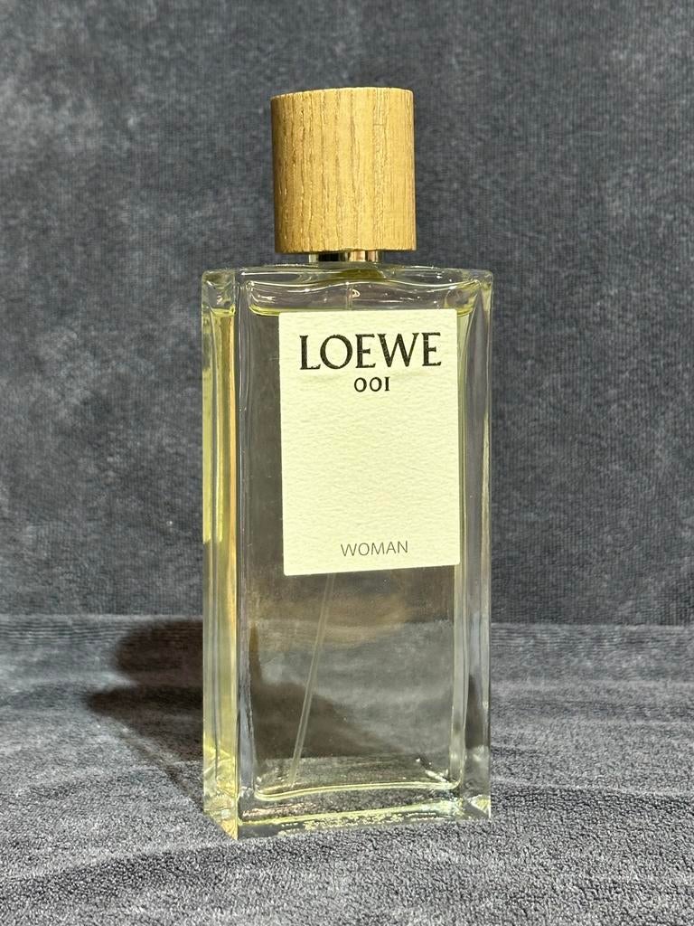 Damesparfum - Loewe 001 Woman, Ophalen of Verzenden, Zo goed als nieuw