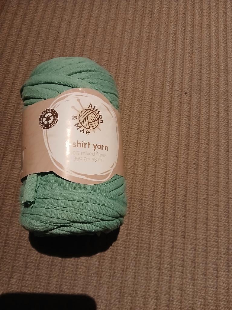 NIEUW T-shirt yarn, Hobby en Vrije tijd, Breien en Haken, Ophalen of Verzenden, Nieuw, Breien of Haken, Patroon of Boek