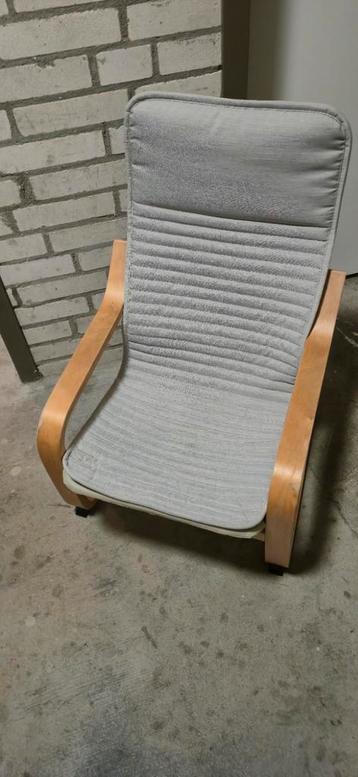 Ikea kinderstoel beschikbaar voor biedingen