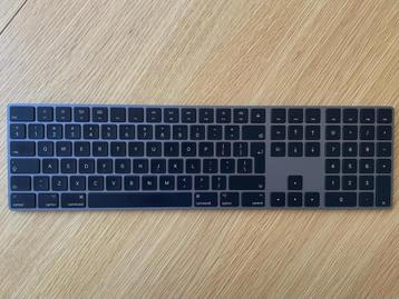 Apple toetsenbord A1843 beschikbaar voor biedingen