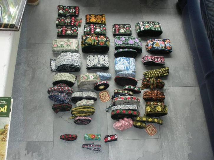 heel veel origineel oosterijks/tiroler borte (band) qwe, Hobby en Vrije tijd, Stoffen en Lappen, Zo goed als nieuw, Katoen, Minder dan 30 cm