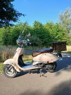 Te koop mooie Znen retro scooter z.g.a.n., Fietsen en Brommers, Ophalen, Zo goed als nieuw, Znen, Benzine