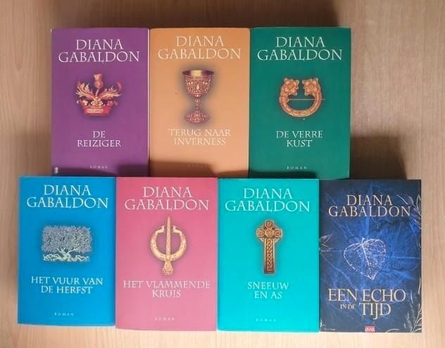 Diana Gabaldon - Reiziger 1 t/m 7, Boeken, Fantasy, Gelezen, Ophalen of Verzenden