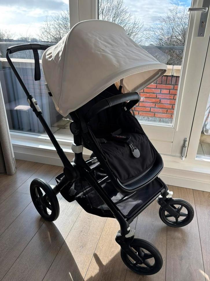 Bugaboo Fox 2 inclusief accesoires, Kinderen en Baby's, Buggy's, Gebruikt, Regenhoes, Ophalen