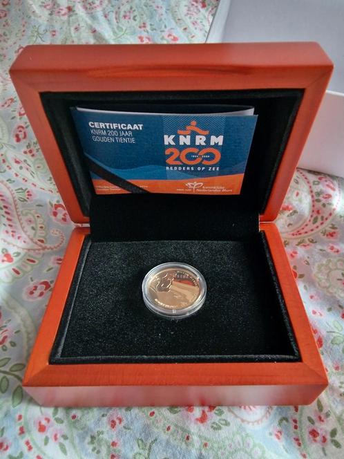 Gouden tientje Willem Alexander 200 Jaar KNRM 2024 Proof., Postzegels en Munten, Munten | Nederland, Losse munt, Euro's, Koningin Beatrix