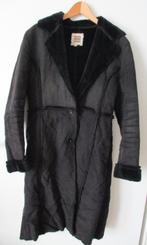 City Life lammy look mantel, vegan, maat M, City Life, Zo goed als nieuw, Stichting Angel's Choice, Angelschoice@gmail.com