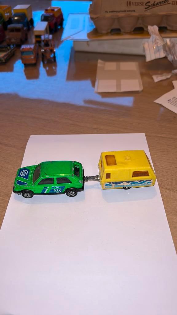 Majorette VW Golf 2 GTI 1:56 + caravan, Hobby en Vrije tijd, Modelauto's | Overige schalen, Zo goed als nieuw, Auto, Ophalen of Verzenden