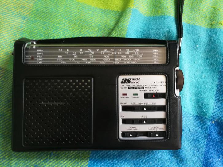 kleine wereld radio Audio Sonic TKS-321in origineel tasje, Audio, Tv en Foto, Radio's, Gebruikt, Radio, Ophalen of Verzenden