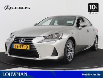 Lexus IS 300h Hybrid Business Line | Lexus Navigatie | Half  beschikbaar voor biedingen