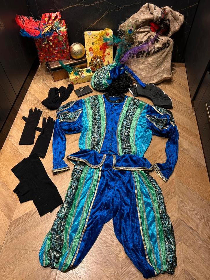 Prachtig Pietenpak maat xxl pauw blauw goud sinterklaas set, Diversen, Sinterklaas, Nieuw, Ophalen of Verzenden