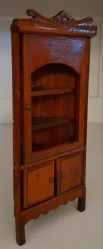 Miniatuur hoekkast 1:12, Ophalen of Verzenden, Zo goed als nieuw, Decoratie