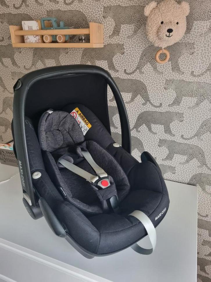 Maxi Cosi Pebble Pro + FamilyFix Base - Zwart, Kinderen en Baby's, Autostoeltjes, Zo goed als nieuw, Maxi-Cosi, 0 t/m 13 kg, Isofix