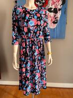 Jurk met Bloemen. Monki. S, Ophalen of Verzenden, Zo goed als nieuw, Knielengte, Monki