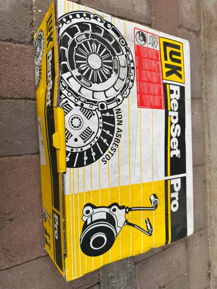 Nieuwe LUK koppelingsset Ford 2.0 TDCi Volvo 2.0 diesel, Auto-onderdelen, Transmissie en Toebehoren, Ford, Volvo, Nieuw, Ophalen