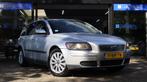 Volvo V50 1.8 Kinetic|Airco|Trekhaak|Nw.APK, Voorwielaandrijving, 65 €/maand, 4 cilinders, Grijs