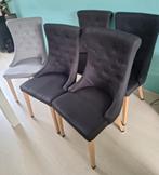 4 zwarte en 1 grijze eetkamerstoelen, Ophalen, Zo goed als nieuw, Grijs, Vier