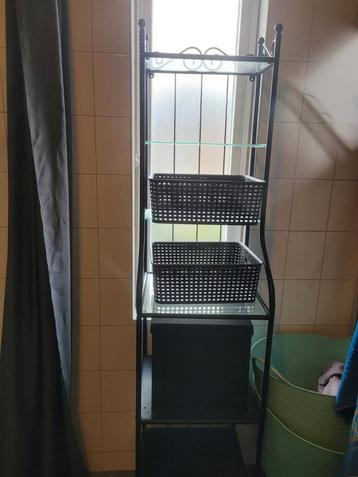 2 Mooie IKEA Badkamerkasten beschikbaar voor biedingen