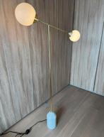Faye staande lamp, messing en marmer, Huis en Inrichting, Lampen | Vloerlampen, Ophalen, Zo goed als nieuw, Overige materialen