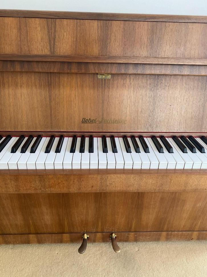 Acoustic  piano (silent system included!), Muziek en Instrumenten, Piano's, Gebruikt, Piano, Bruin, Ophalen