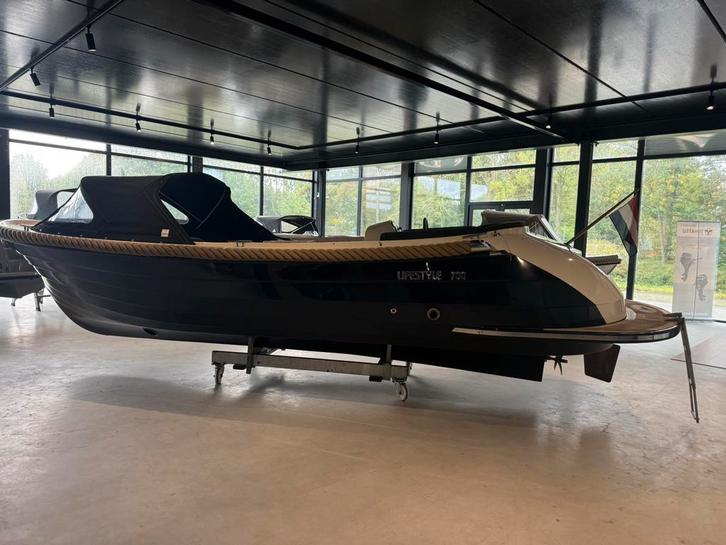 Lifestyle 700 Tender - Vetus 28pk, Watersport en Boten, Sloepen, Gebruikt, 10 tot 30 pk, 6 meter of meer, Binnenboordmotor, Benzine