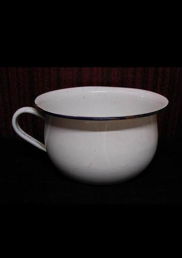 Emaille Po met Handvat wit- blauw beschikbaar voor biedingen