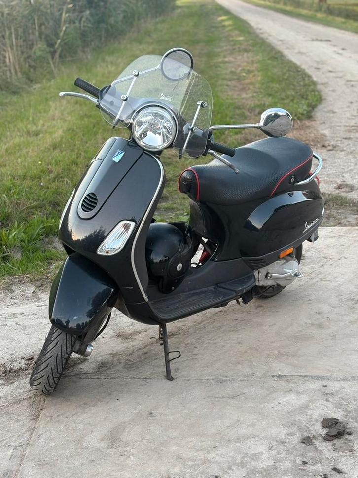 Vespa lx50 70cc teruil, Fietsen en Brommers, Snorfietsen en Snorscooters, Zo goed als nieuw, Vespa, Tweetakt, Ophalen of Verzenden