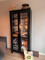 Mooie vitrinekast | Hout | Zwart | Planken, Huis en Inrichting, Kasten | Vitrinekasten, Ophalen, Zo goed als nieuw, 25 tot 50 cm