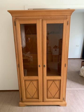 Blank eiken vitrinekast