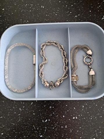 Armbandjes Fantasie 3 stuks beschikbaar voor biedingen