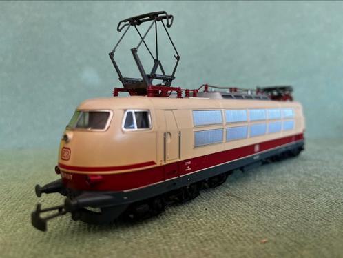 Märklin e-loc 3054 in originele doos, wagons van de TEE., Hobby en Vrije tijd, Modeltreinen | H0, Gebruikt, Locomotief, Wisselstroom