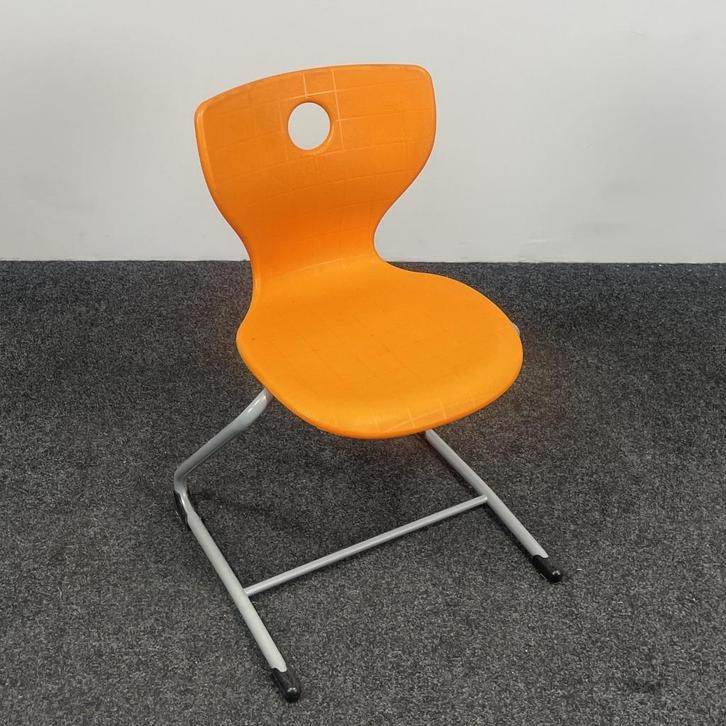 Oranje Schoolstoel - PantoSwing Lupo | M Kuipzitting, Huis en Inrichting, Stoelen, Gebruikt, Eén, Kunststof, Overige kleuren, Ophalen