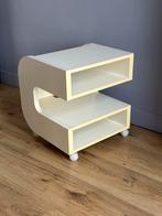 IKEA Vintage design nachtkastje of bijzettafeltje, Huis en Inrichting, Slaapkamer | Nachtkastjes, Ophalen of Verzenden, Zo goed als nieuw