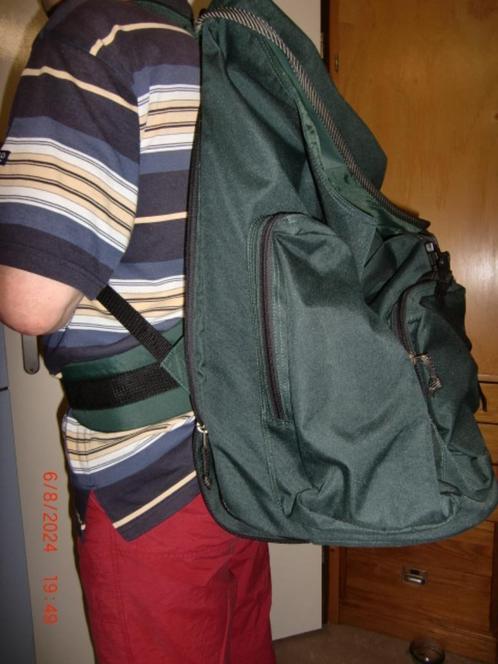 Delsey trolley/rugzak, Sieraden, Tassen en Uiterlijk, Koffers, Zo goed als nieuw, Hard kunststof, 50 tot 60 cm, 35 tot 45 cm, Uitschuifbare handgreep
