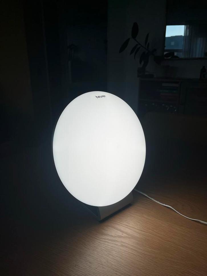 Daglichtlamp - Beurer - Zo goed als nieuw, Huis en Inrichting, Lampen | Vloerlampen, Zo goed als nieuw, Minder dan 100 cm, Kunststof