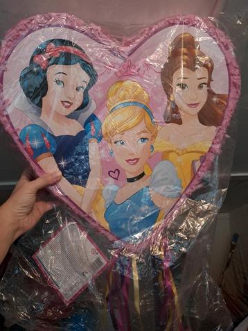 Nieuwe Disney Princess hartvormige piñata  beschikbaar voor biedingen