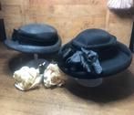 2 antieke hoedjes en kinderkleertjes *Nous Deux*, Antiek en Kunst, Ophalen of Verzenden, Dames