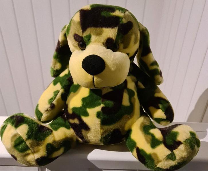 Groene Camouflage Knuffelhond - Heerlijk Zacht!, Kinderen en Baby's, Speelgoed | Knuffels en Pluche, Zo goed als nieuw, Hond, Ophalen of Verzenden