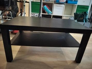 Zwarte Salontafel beschikbaar voor biedingen