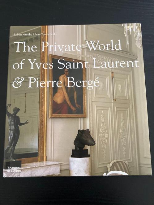 The Private World of Yves Saint Laurent Thames & Hudson boek, Boeken, Mode, Nieuw, Mode algemeen, Ophalen of Verzenden