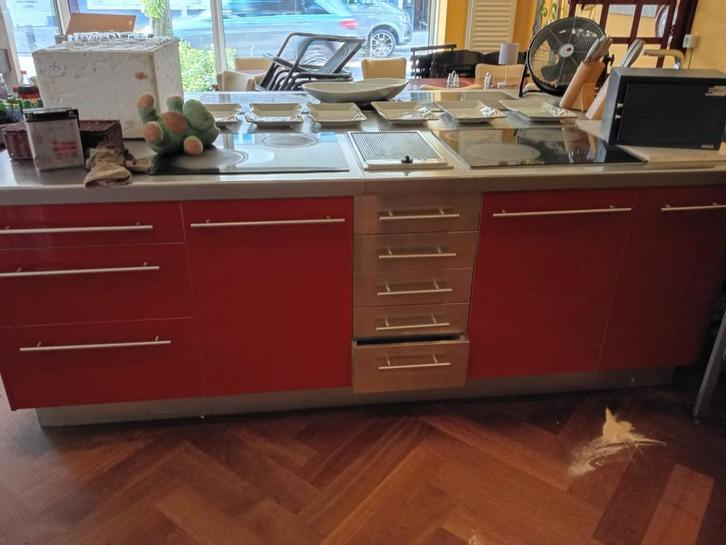 Kookeiland professioneel RVS Werkblad & Afzuigkap, Huis en Inrichting, Keuken | Complete keukens, Gebruikt, Overige typen, Rood
